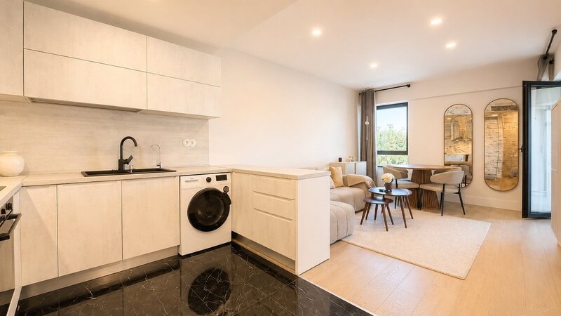 Trastevere Residence, Baneasa, Erou Iancu Nicolae, parcare subterana inclusa.