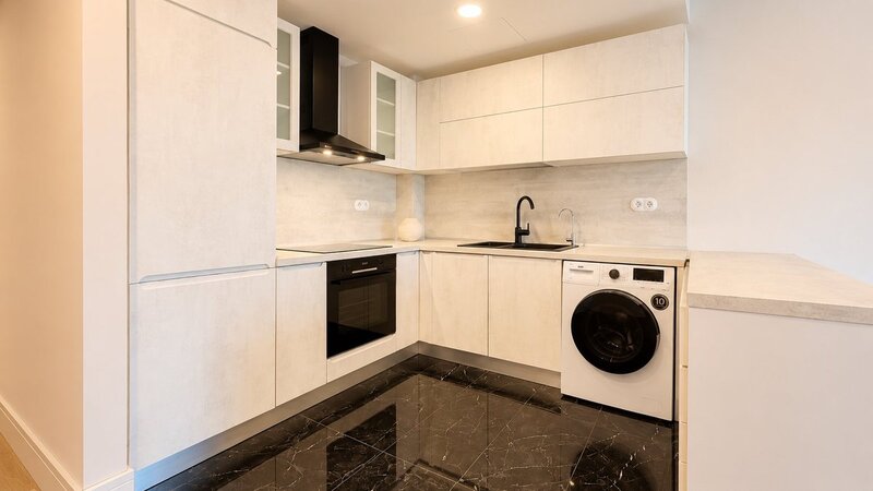 Trastevere Residence, Baneasa, Erou Iancu Nicolae, parcare subterana inclusa.